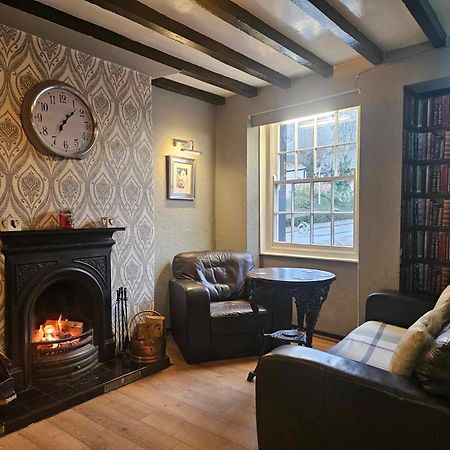 Prince Of Wales Pub And Accommodation Llangollen Eksteriør billede